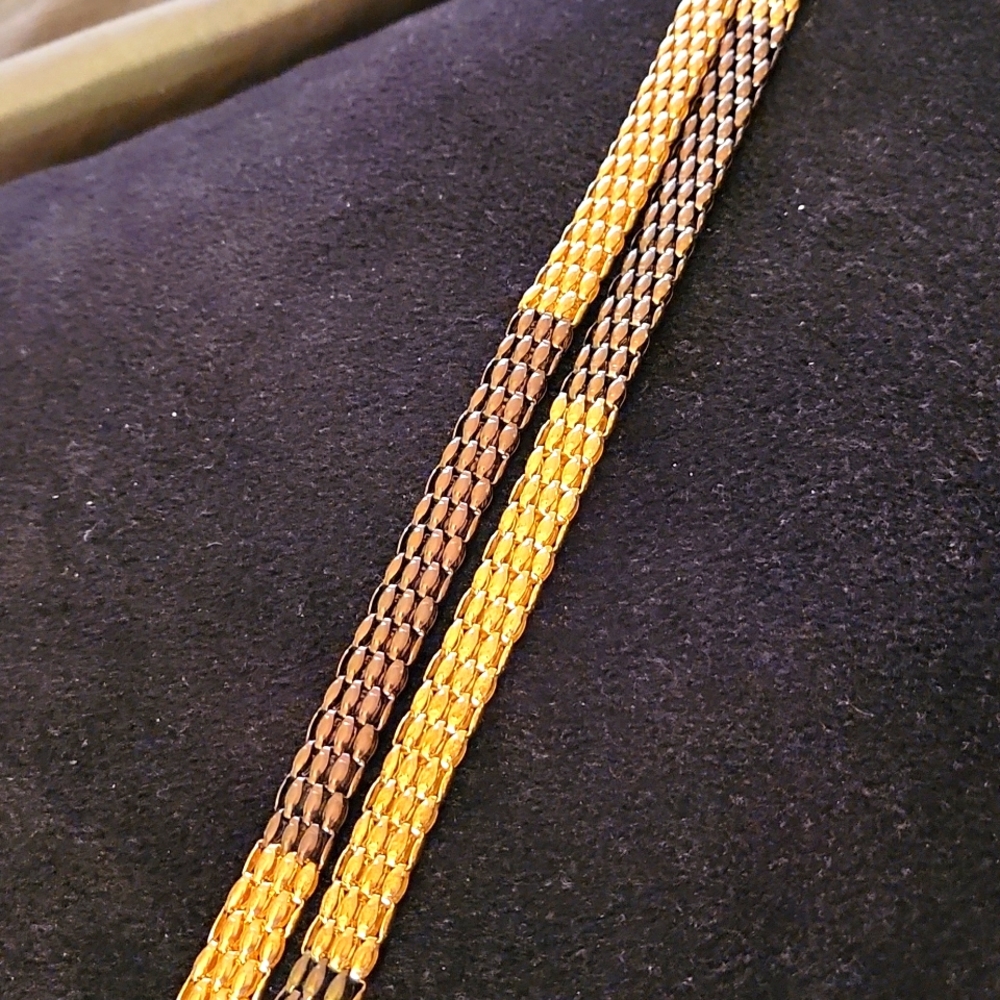 Woman's Jewelry